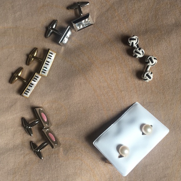 Set of five cuff links - Picture 7 of 8